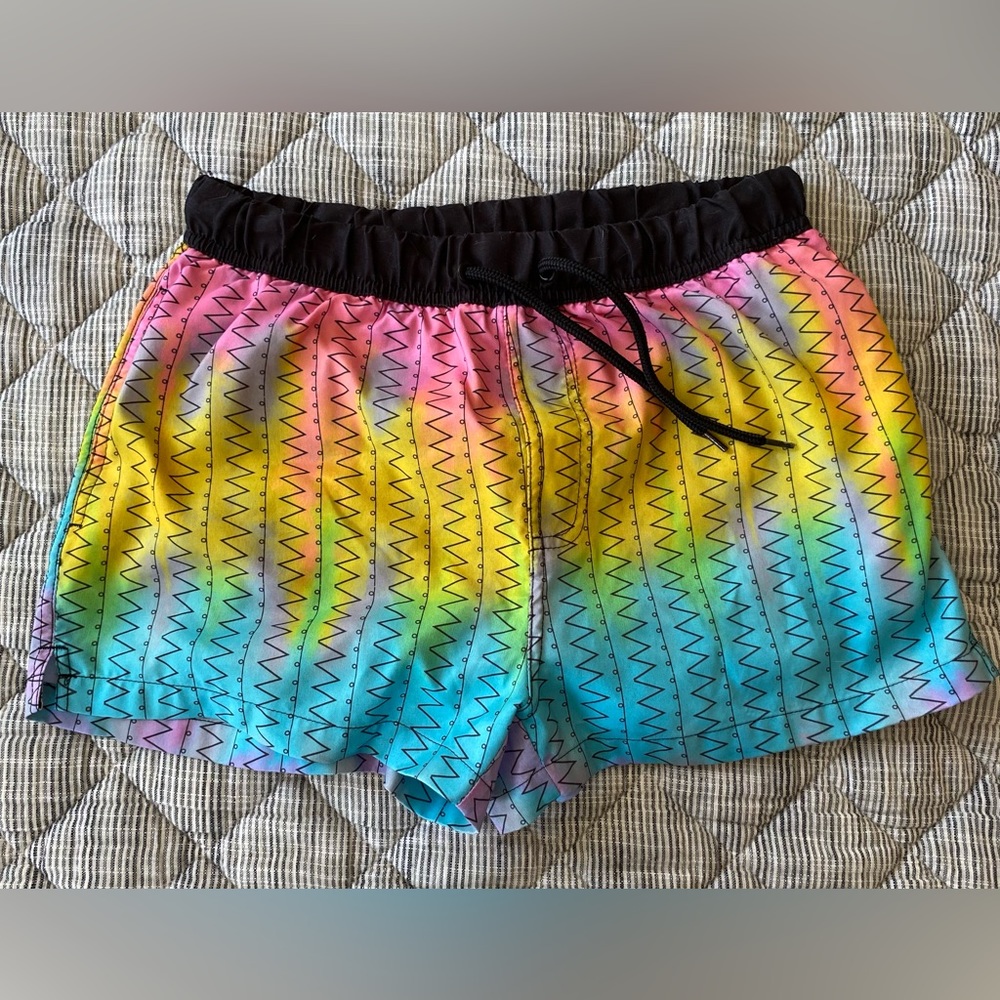 Men’s swim trunks
